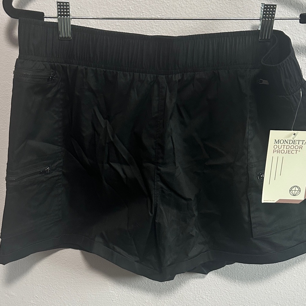 Mondetta Women's Black Cargo Style Shorts